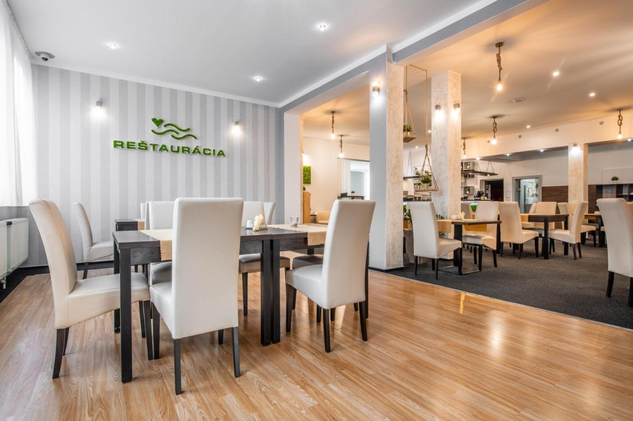 Termaly Male Bielice Hotel ปาร์ติซานสเก ภายนอก รูปภาพ